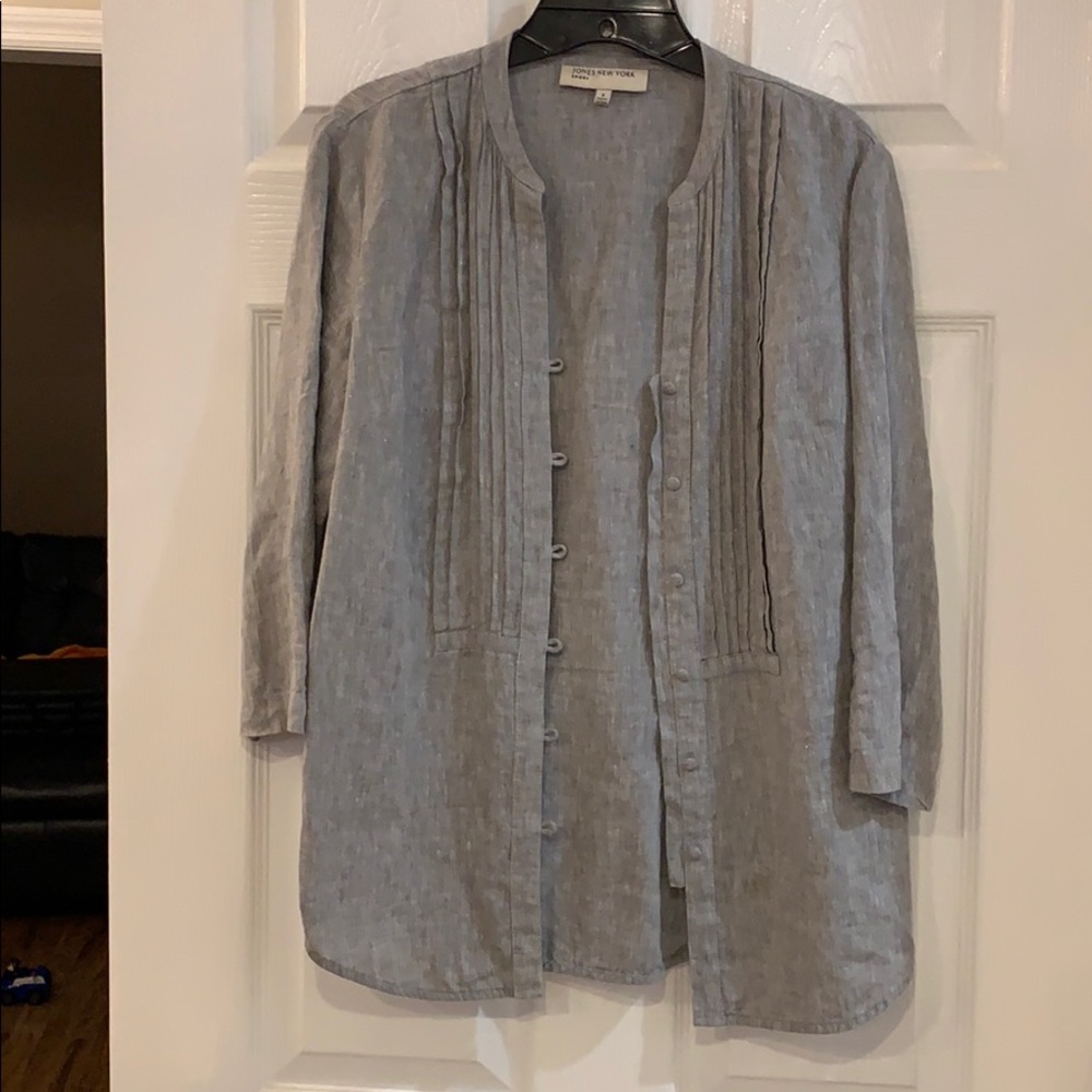 Button up grey blouse